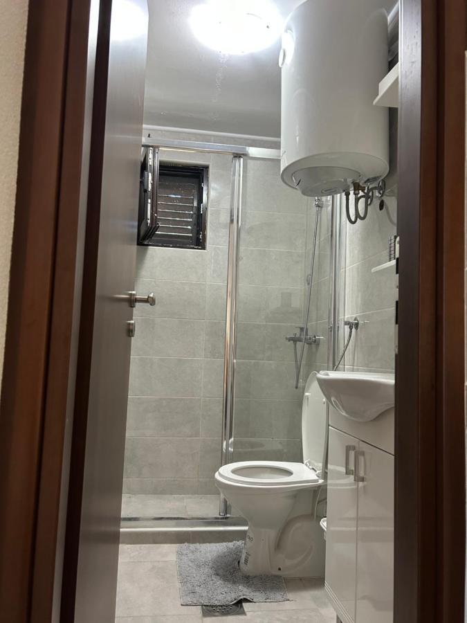 Apartament Midpoint Kotor Zewnętrze zdjęcie