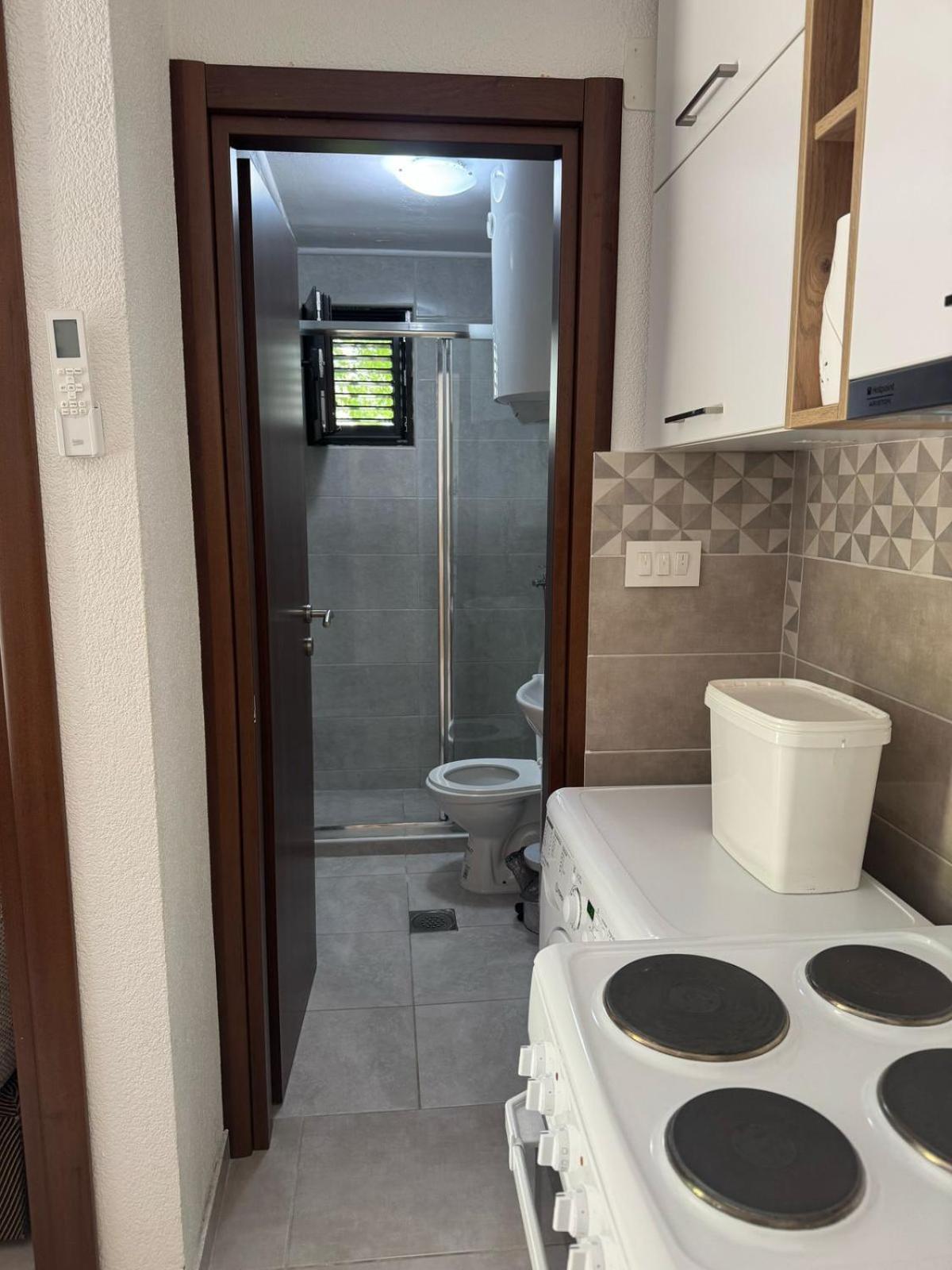 Apartament Midpoint Kotor Zewnętrze zdjęcie