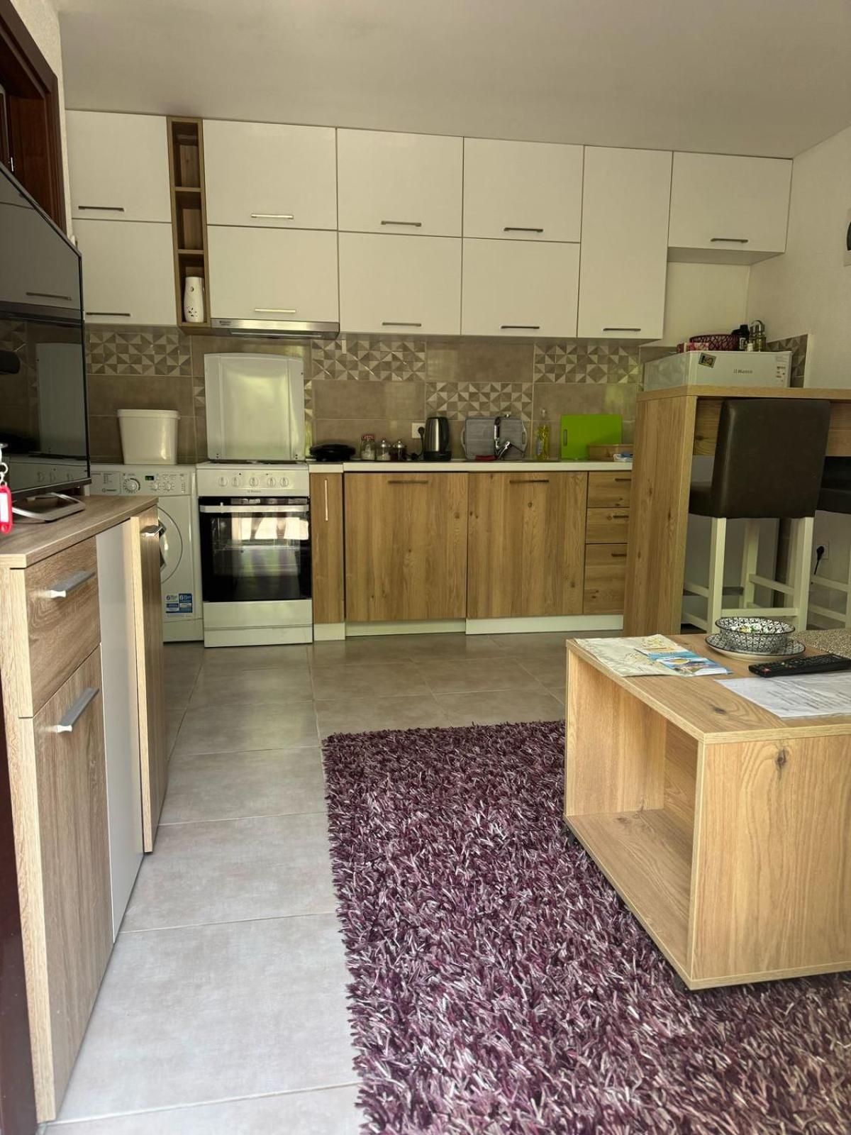 Apartament Midpoint Kotor Zewnętrze zdjęcie