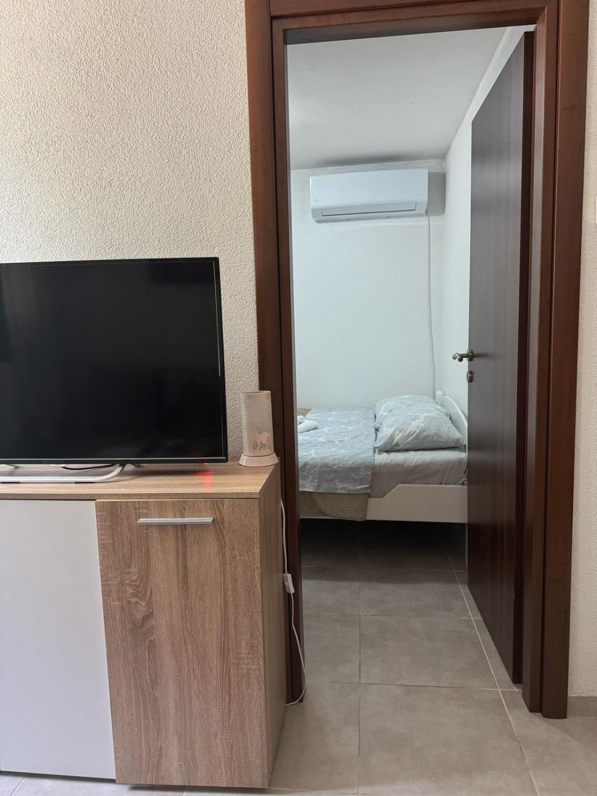 Apartament Midpoint Kotor Zewnętrze zdjęcie