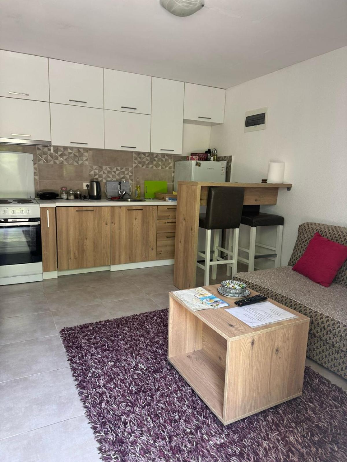 Apartament Midpoint Kotor Zewnętrze zdjęcie
